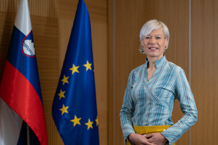 Karin Žvokelj